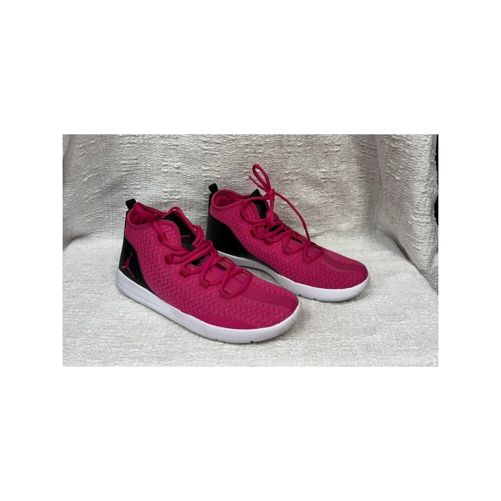 Jordan Women's Pink & Black Sneakers Size 7 #47869